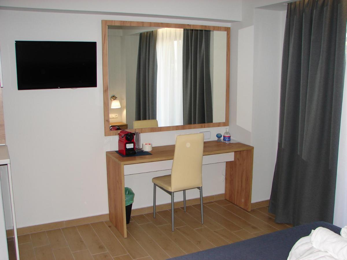 Four Reasons Aparthotel Paralía Eksteriør bilde