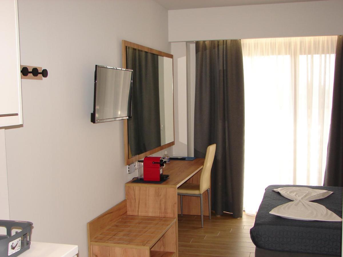 Four Reasons Aparthotel Paralía Eksteriør bilde