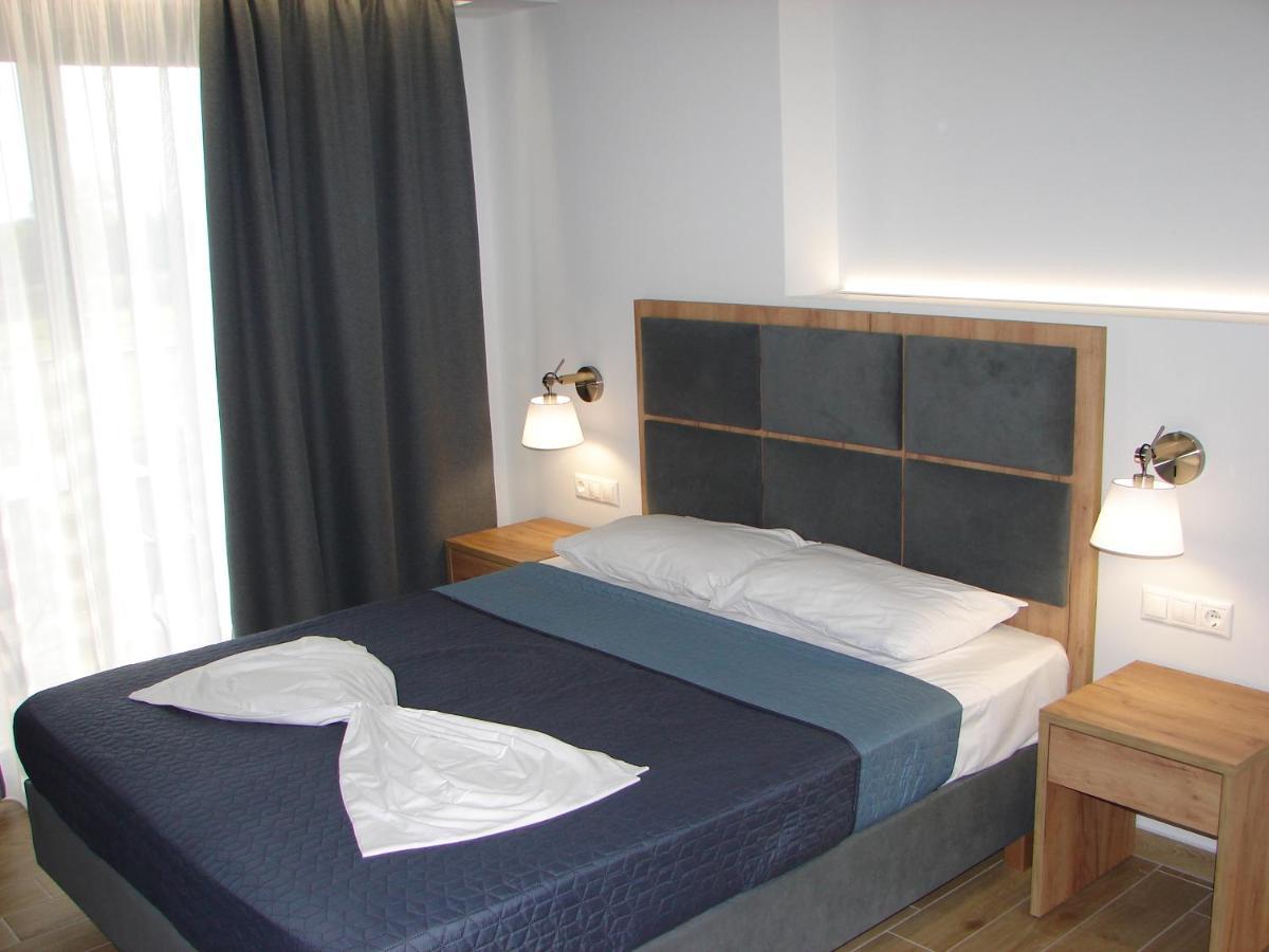Four Reasons Aparthotel Paralía Eksteriør bilde
